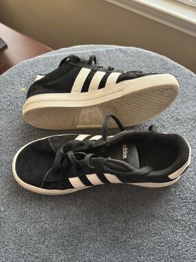 Adidas Youth Size 4
